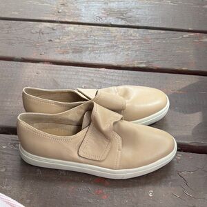 Women's Tan Slip-On Shoes